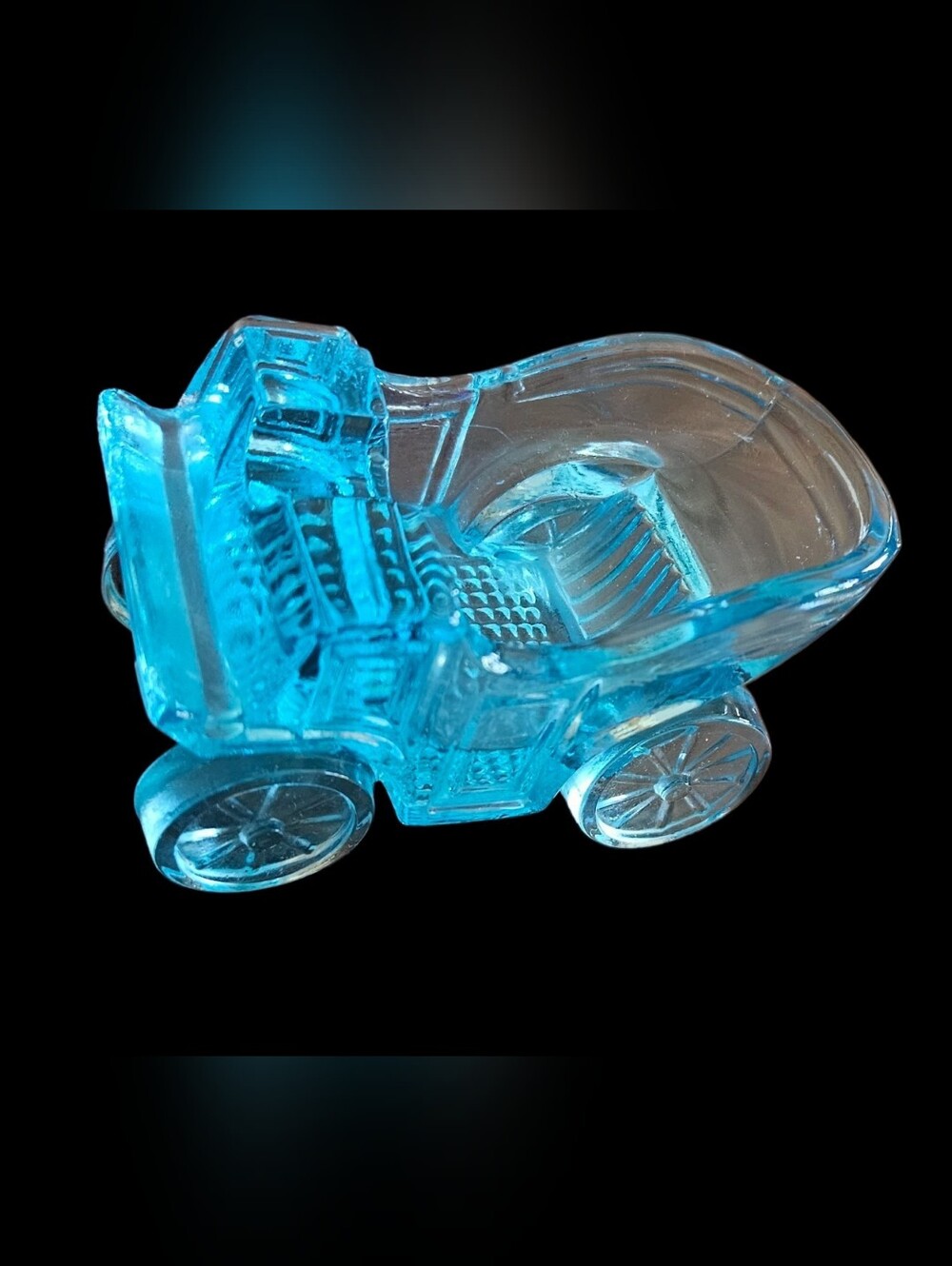 Vintage Light Blue Pressed Glass Carriage Buggy Novelty Figurine